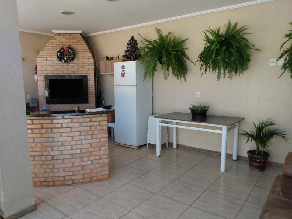 Edicula Com Um Quarto Banheiro E Piscina E Lazer Φοζ ντο Ιγκουασού Εξωτερικό φωτογραφία